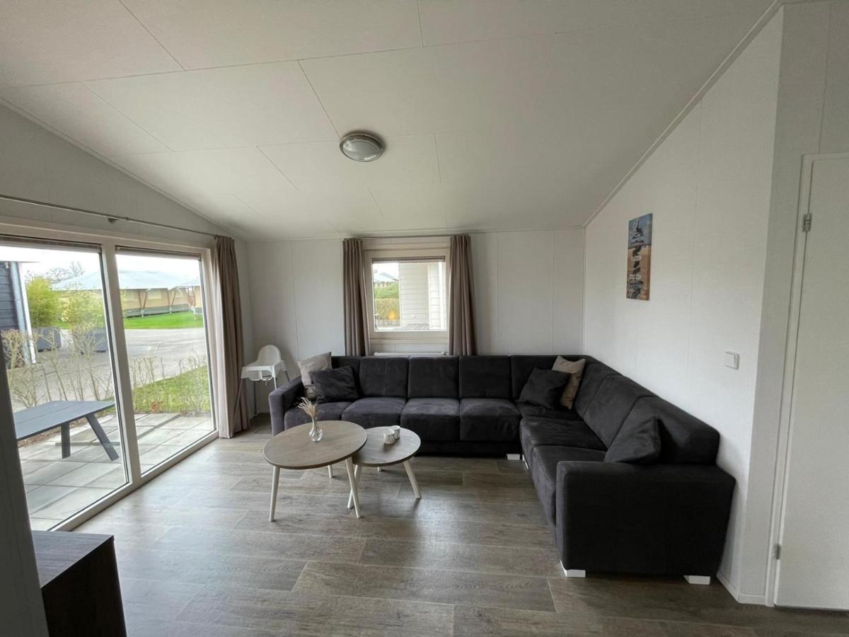 Chalet Op Gezellige Familiecamping Bij Zee 캄퍼란트 외부 사진