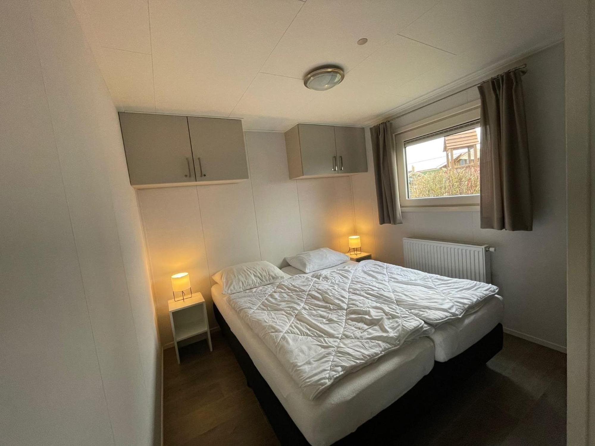 Chalet Op Gezellige Familiecamping Bij Zee 캄퍼란트 외부 사진